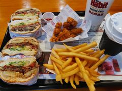 -The Habit Burger Grill 哈比特汉堡(复兴soho店)