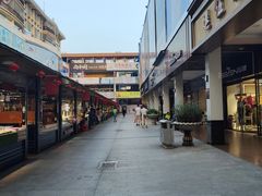 -解放路步行街                