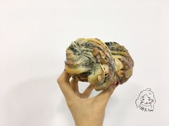 芝麻软欧包-盒马鲜生(杭州运河上街店)