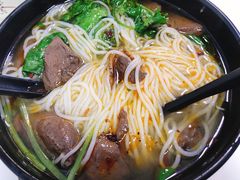 红烧鸭血米线-一品郑记重庆牛肉米线馆(东泰路店)
