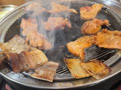 -围炉肉舍丹东海鲜烤肉·烤活鳗(步行街店)