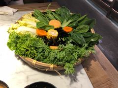 -尚尚仙·酸汤猪手·猪肚鸡火锅(华联万柳购物中心店)