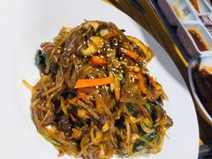 韩式牛肉炒粉丝-唯成•韩国炭火烤肉 유성고기