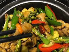 姜爆肥肠-山顶顶概念四川菜(黄埔大道店)