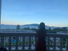 -芽庄日出海滩水疗酒店