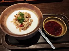 自制云南玫瑰酸奶-银米·云南传统过桥米线(双廊黑金冠店)