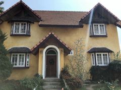 -黄色小屋