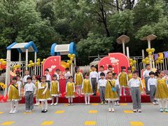 -上海青草地幼儿园