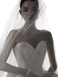 -至臻微拉婚纱摄影