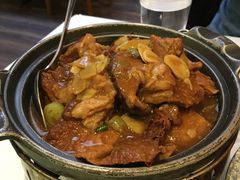 牛腩煲-三峡人家