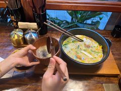-银米·云南传统过桥米线(双廊黑金冠店)