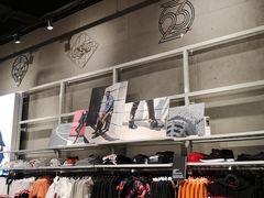 -Air Jordan(世贸天阶店)