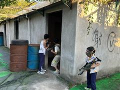 -东湖小天池真人CS彩弹野战基地