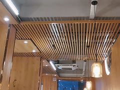 大堂-围炉肉舍•炭烤活鳗•丹东海鲜烤肉(步行街店)