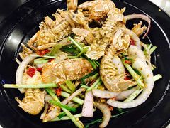 -虾弄弄海派小龙虾·牛羊蝎子火锅