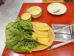 -菌之家·专业纯野生菌火锅·特色炒菌