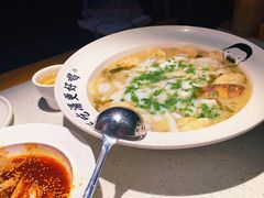 -江渔儿酸菜鱼(港湾1号店)