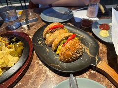 -Let'sBURGERplus·非常创意汉堡(三里屯店)