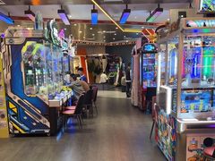 -反斗乐园π·电玩·高空拓展·蹦床(龙华天虹店)
