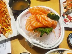 五色三文鱼-六本目日式料理(珊瑚沙家园店)