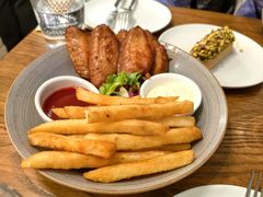 香炸鸡翅配薯条-Money Shops(愚园路店)