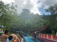 -汤山欢乐水世界