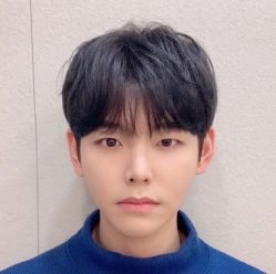 -变画·发型STUDIO