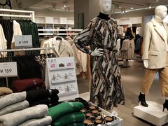 -H&M(鹏欣水游城店)