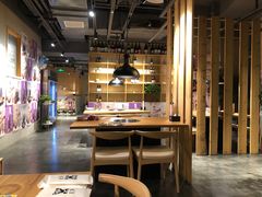 大堂-日进一片海.生腌海鲜火锅.宵夜烧烤(三里屯总店)