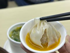 -莱莱小笼·乔艾