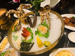 -半岛翡丽海鲜自助餐厅(观风亭店)