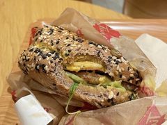 -Tims天好咖啡·贝果(东吴龙湖天街店)