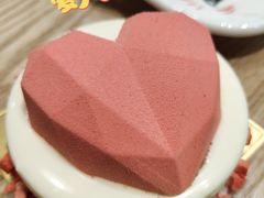 白巧开心果-藏猫猫咖啡主题馆(中央大道店)