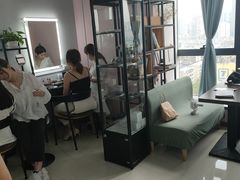 -ME觅妆·定制美妆·彩妆私教(菱角湖店)