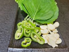 生菜苏子叶合盘-炭虎烤肉(桂林路店)