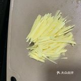 冰箱有啥吃啥之素炒土豆丝儿