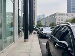 -杭州中升之星奔驰4S店(滨江店)