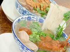-叶新小吃店(来凤小区总店)