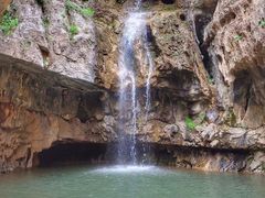 -大平台龙居瀑布旅游区