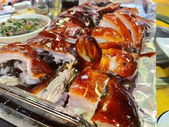-东方之猪四更烤乳猪(金垦总店)