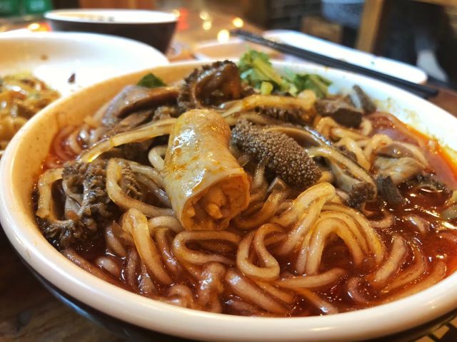 还有酸辣粉和羊杂汤的合体,大同粉羊杂真的太好吃了北京 劲松/潘家园