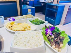 -鲜念蒸汽石锅鱼(红山6979店)