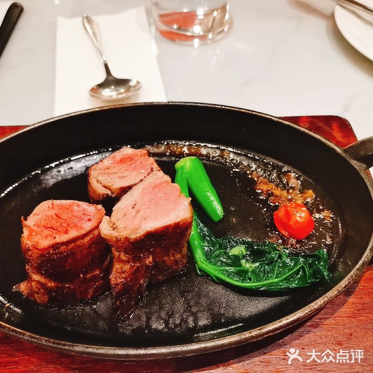 深圳那些不需要营销的美食店|西堤牛排