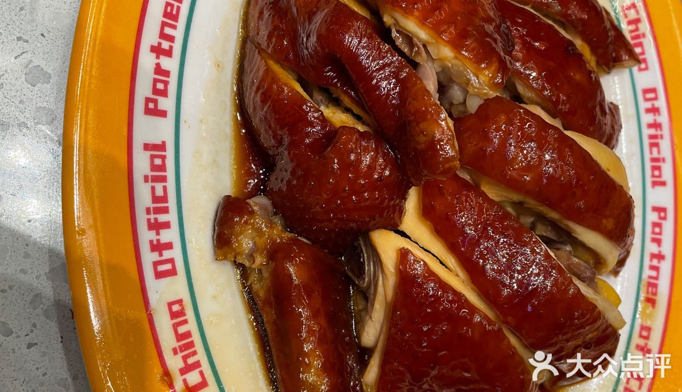 东发道茶冰厅杭州首店开业“魔都排队王”宇宙级网红