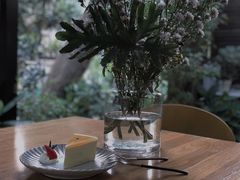 百香果椰汁慕斯-彳亍咖啡·这里(水湾路店)