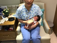喂奶中-爱贝佳母婴护理服务中心·月嫂育儿嫂(鲁迅路店)