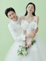 -至臻微拉婚纱摄影