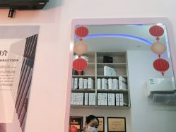 -黑奥秘脱发白发中心