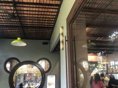-莓园冰淇淋店
