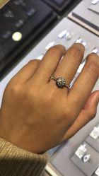 -威德钻石-克拉钻大本营(南京东路店)